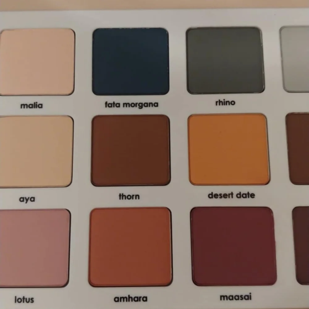 💖FIRM! NWT NATASHA DENONA SAFARI EYESHADOW PALETTE (DISCONTINUED)